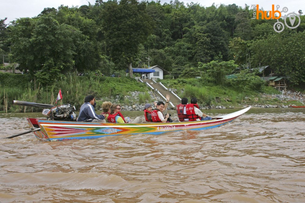 At the golden Triangle you can take the option of this boat trip to the Laos side