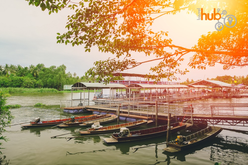 The main canal at Don Wai Floating Market