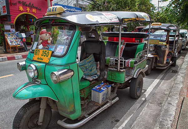 Chiang mai tour by tuk tuk