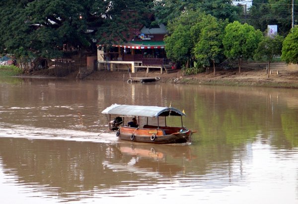 Mae Ping River Cruise Tour